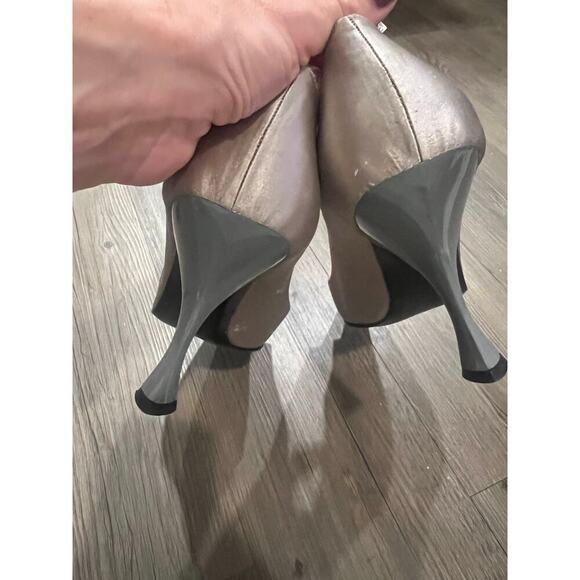 Vintage Moschino satin Heels - Picture 6 of 7